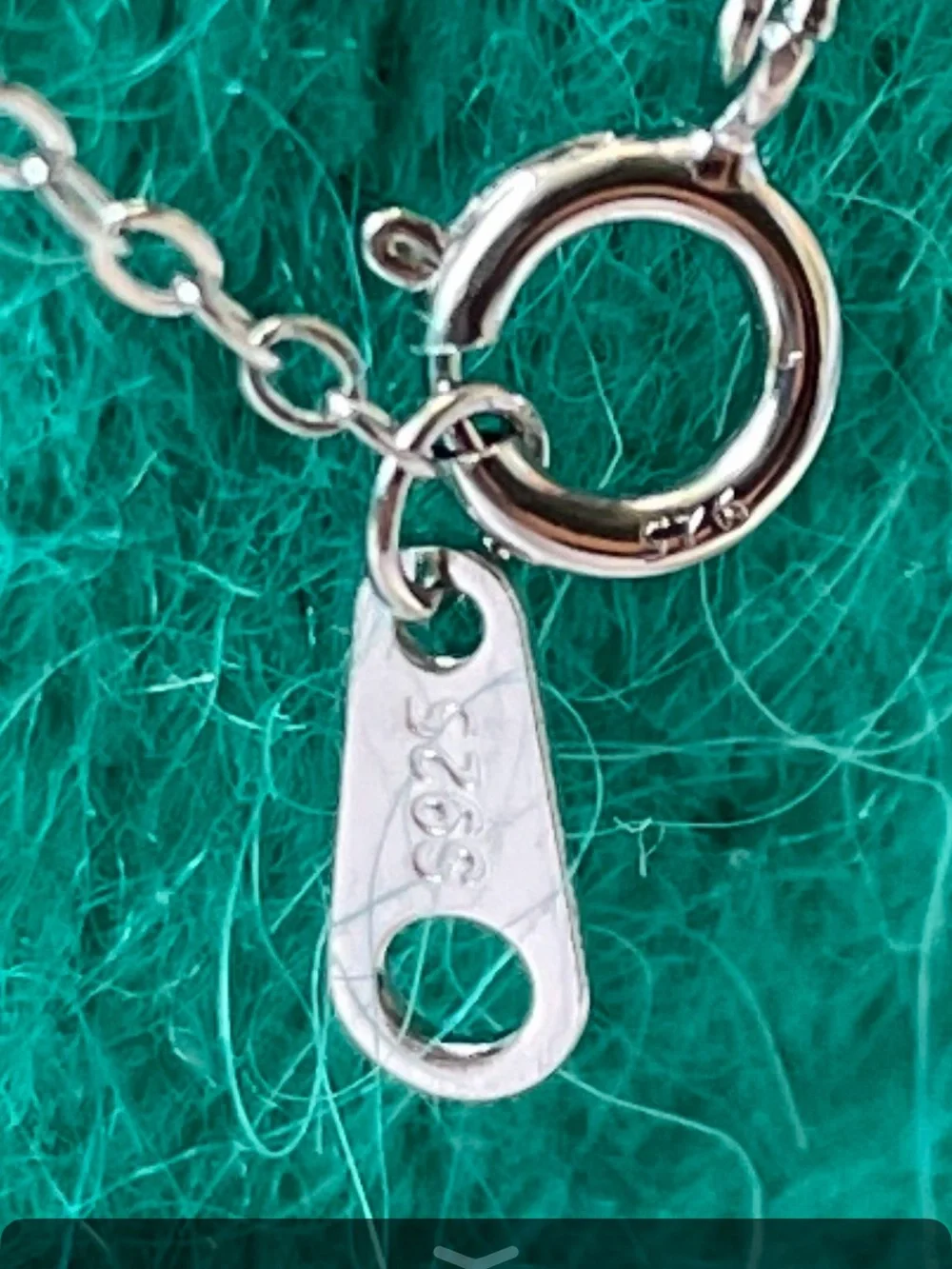 NIB .925 Silver Halo Pendant Necklace.  18”.